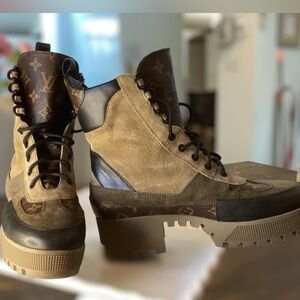 Louis Vuitton Laureate Boot size 41